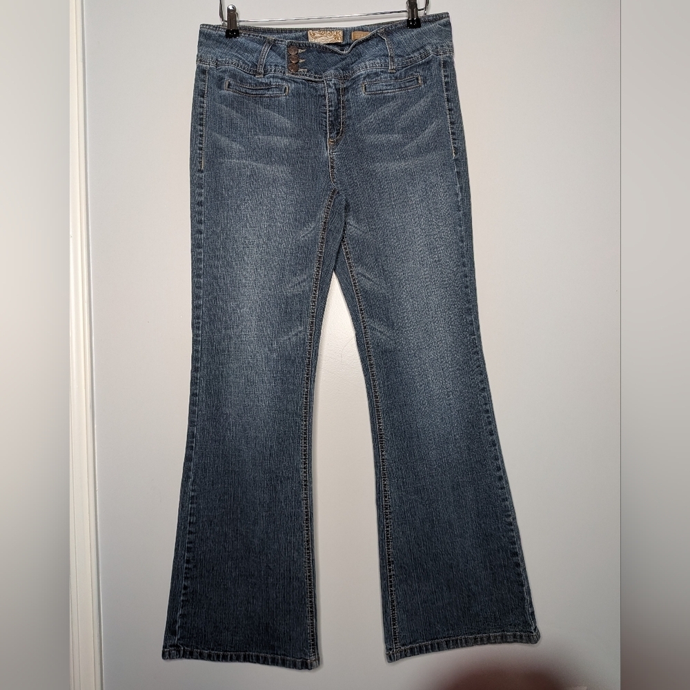 Truce Denim Flare Jeans Women’s Mid-Rise Medium Wash Stretch Bootcut Y2K Size 10 - Picture 3 of 12